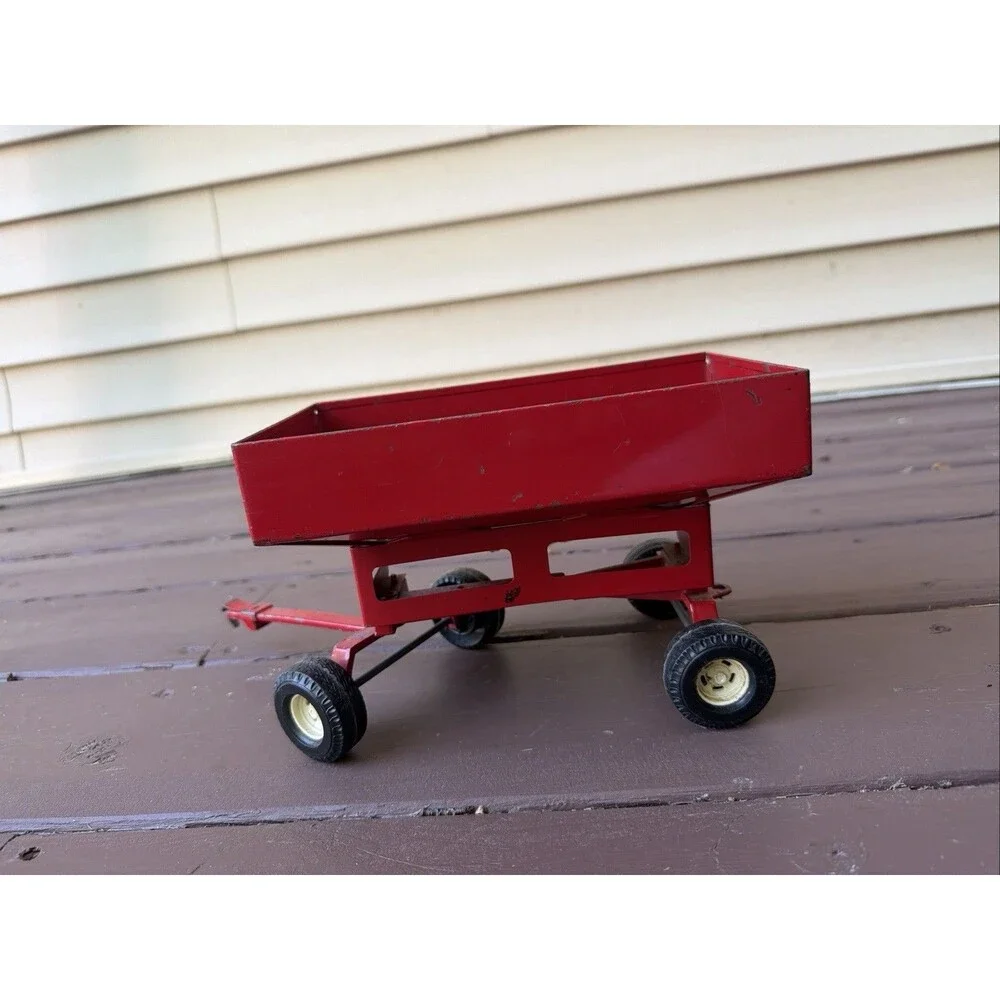 Vintage Ertl International Red Gravity Box Wagon 1/16  In Good Working Cond.